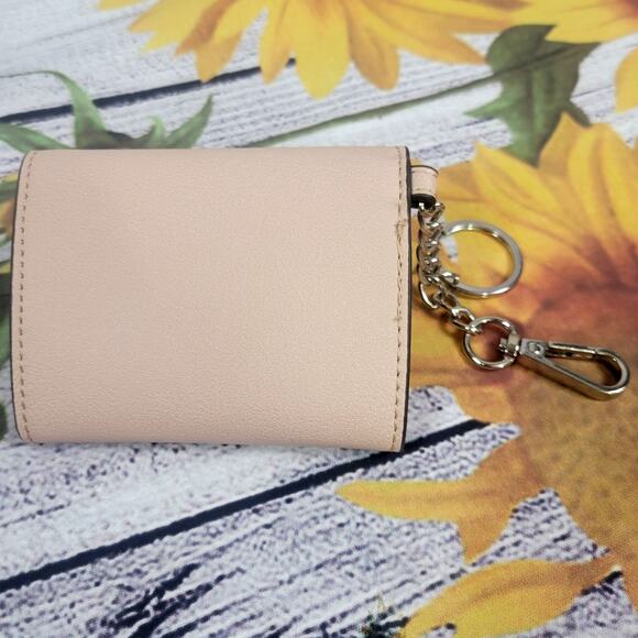 Steve Madden Pink Folding Card Case with chain New without Tags!!! - Picture 5 of 5